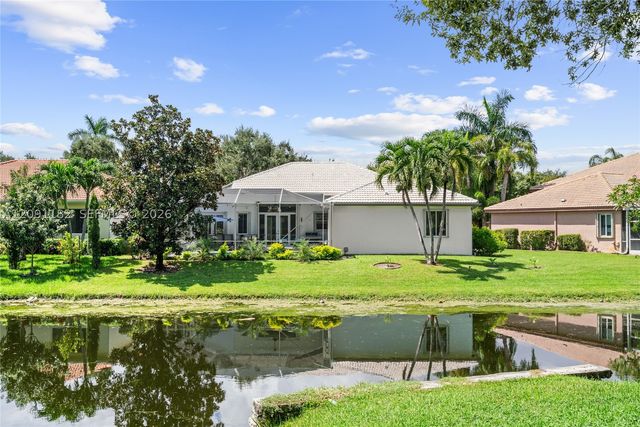 6420 Mallards Way, Coconut Creek, FL 33073