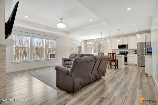 7667 W Sunset Avenue, Wasilla, AK 99623