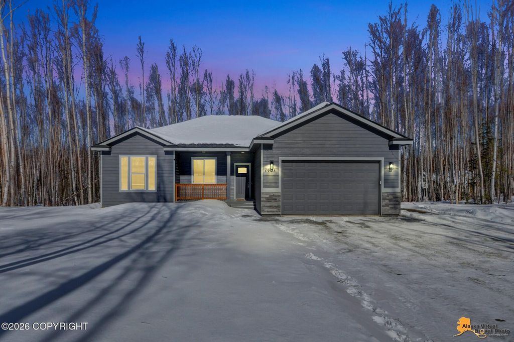 7667 W Sunset Avenue, Wasilla, AK 99623