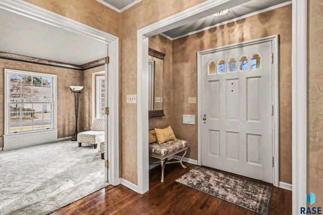 220 E 27th St Street, Sioux Falls, SD 57105