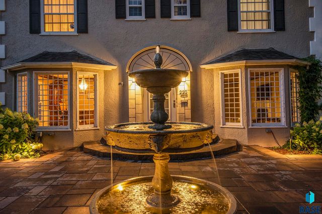 220 E 27th St Street, Sioux Falls, SD 57105