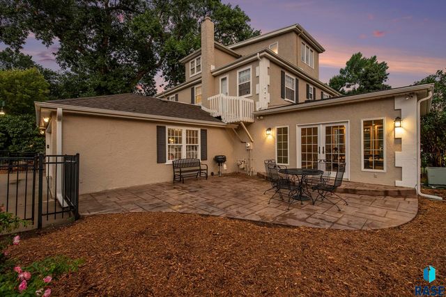 220 E 27th St Street, Sioux Falls, SD 57105