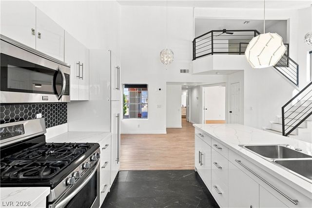 532 Crony Avenue, Henderson, NV 89011