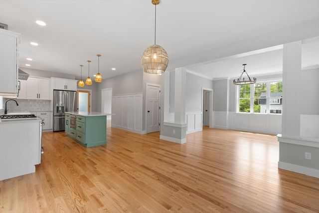 16 Unkety Brook Way, Dunstable, MA 01827