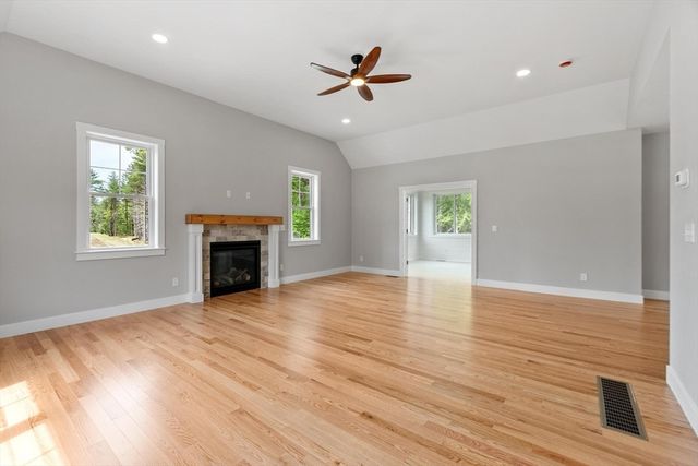 16 Unkety Brook Way, Dunstable, MA 01827