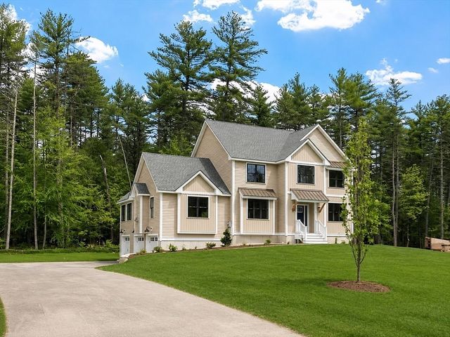 16 Unkety Brook Way, Dunstable, MA 01827