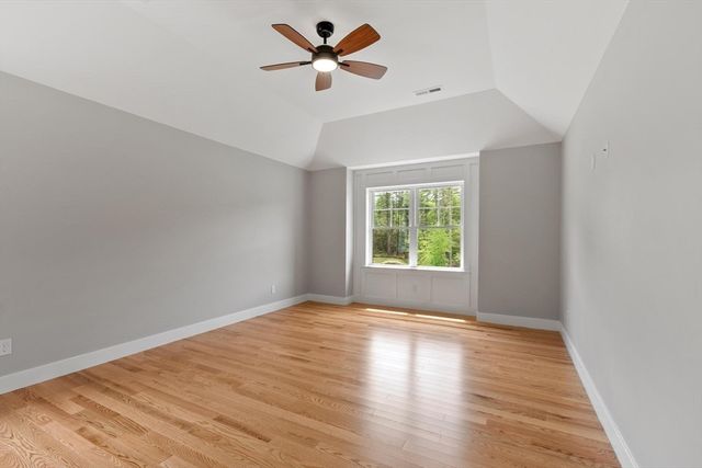 16 Unkety Brook Way, Dunstable, MA 01827