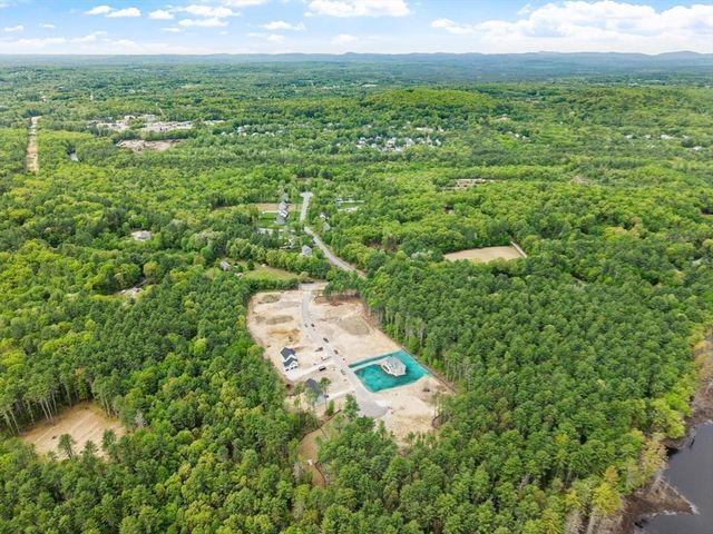 16 Unkety Brook Way, Dunstable, MA 01827