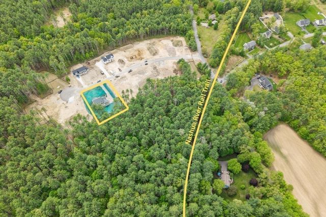 16 Unkety Brook Way, Dunstable, MA 01827