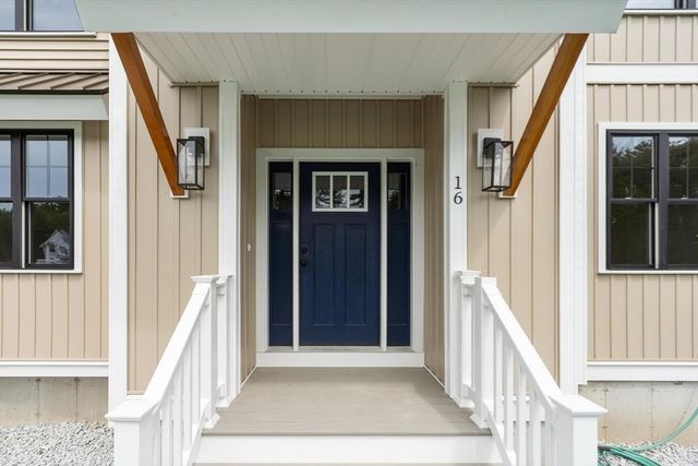 16 Unkety Brook Way, Dunstable, MA 01827
