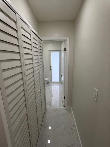 1360 NW 94th Ave, Plantation, FL 33322