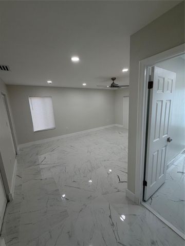 1360 NW 94th Ave, Plantation, FL 33322