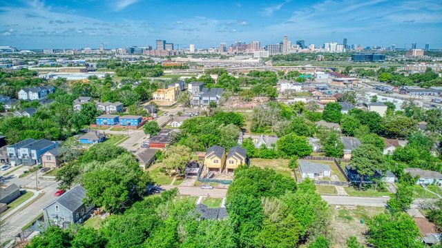 6649 Lozier Street, Houston, TX 77021