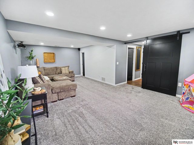 5521 W Sprague Road, Hallam, NE 68368
