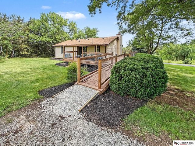 5521 W Sprague Road, Hallam, NE 68368