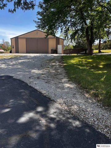 5521 W Sprague Road, Hallam, NE 68368