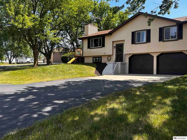 5521 W Sprague Road, Hallam, NE 68368