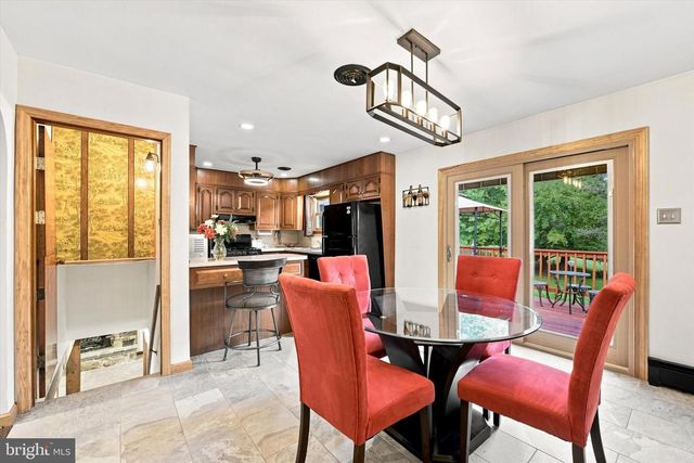 209 HILL RD, Elverson, PA 19520