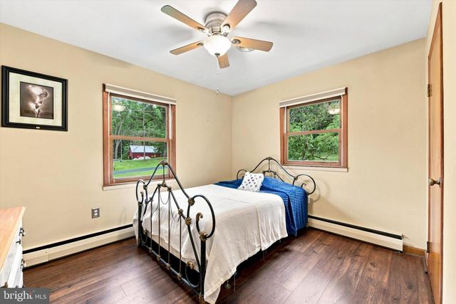 209 HILL RD, Elverson, PA 19520