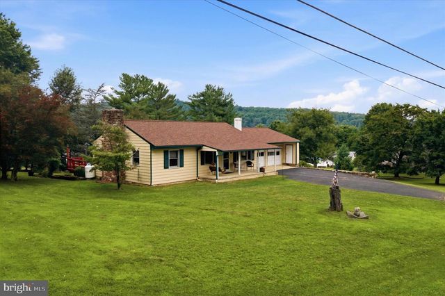 209 HILL RD, Elverson, PA 19520