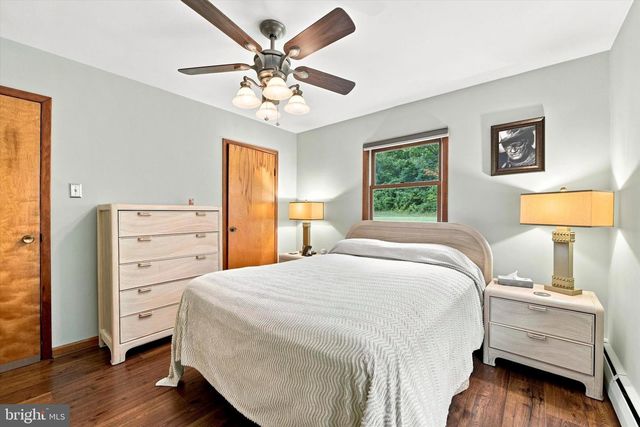 209 HILL RD, Elverson, PA 19520