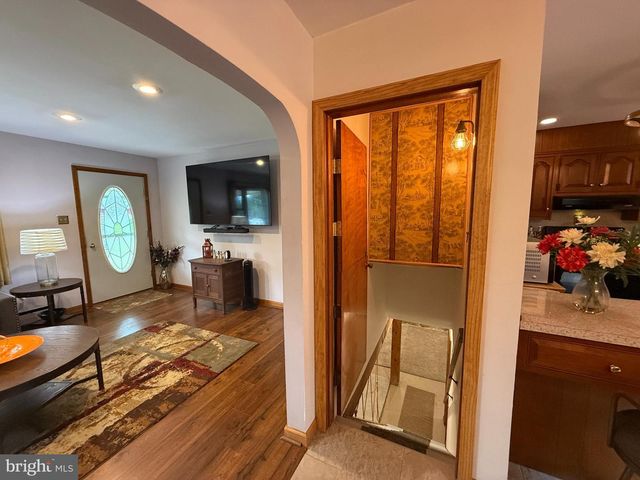 209 HILL RD, Elverson, PA 19520