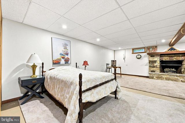 209 HILL RD, Elverson, PA 19520