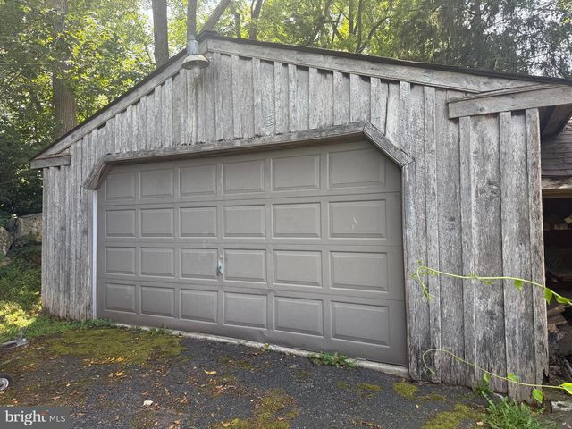 209 HILL RD, Elverson, PA 19520