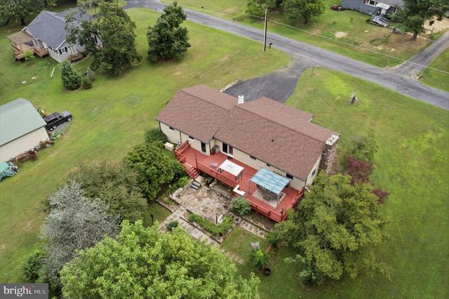 209 HILL RD, Elverson, PA 19520
