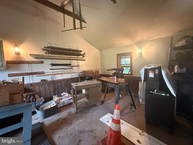 209 HILL RD, Elverson, PA 19520