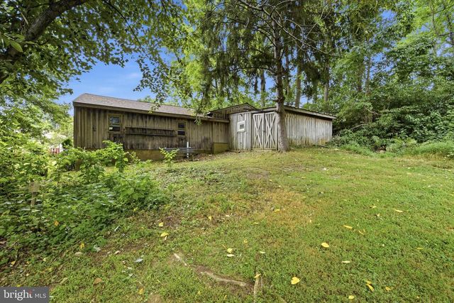 209 HILL RD, Elverson, PA 19520