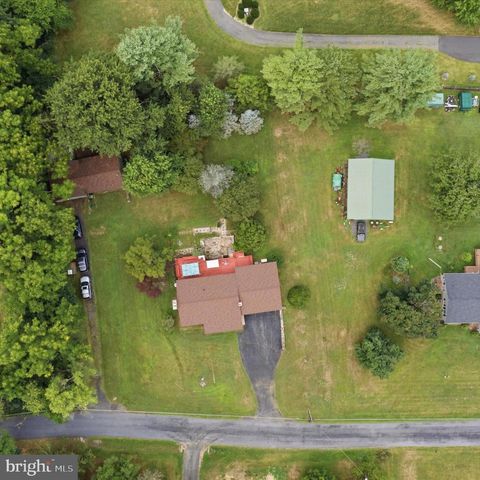 209 HILL RD, Elverson, PA 19520
