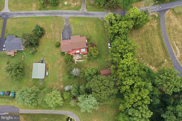 209 HILL RD, Elverson, PA 19520