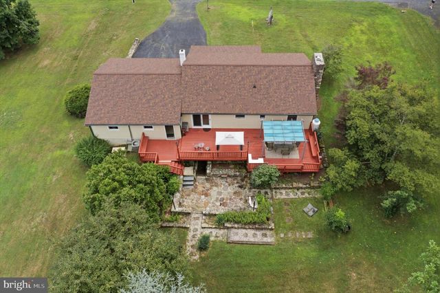 209 HILL RD, Elverson, PA 19520