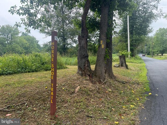 209 HILL RD, Elverson, PA 19520
