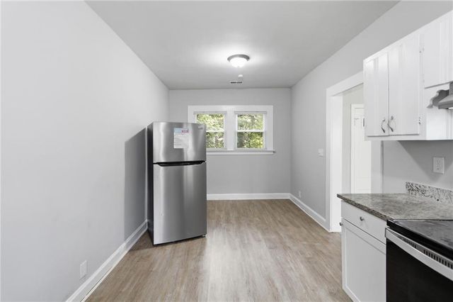 887 Ellis Road, Stone Mountain, GA 30083