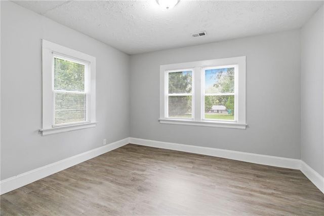 887 Ellis Road, Stone Mountain, GA 30083