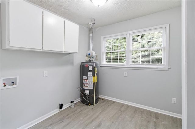 887 Ellis Road, Stone Mountain, GA 30083