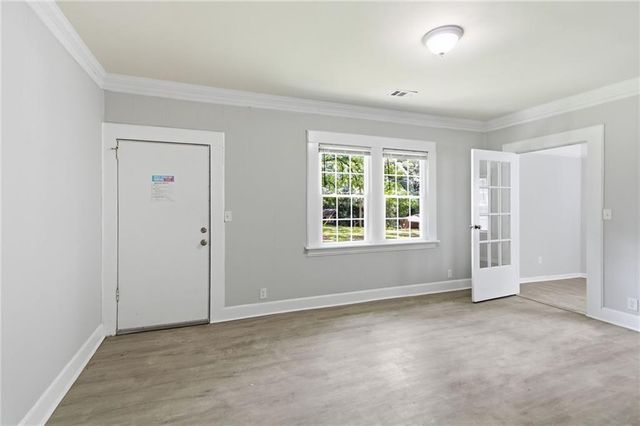 887 Ellis Road, Stone Mountain, GA 30083