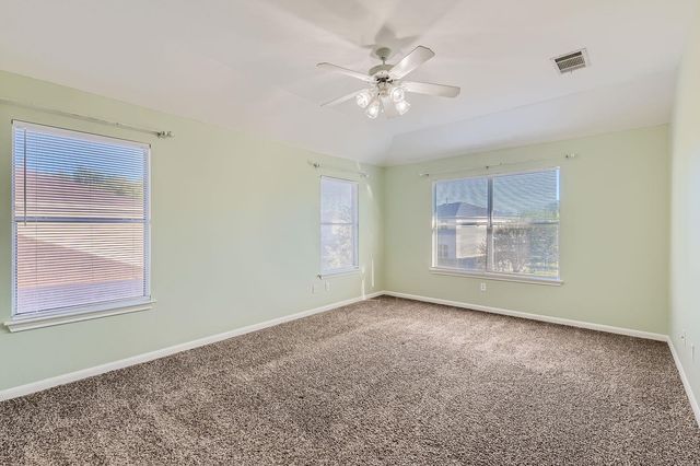 105 Meadowlark LN, Kyle, TX 78640