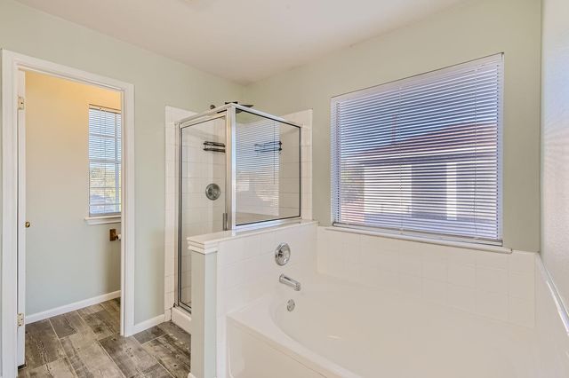 105 Meadowlark LN, Kyle, TX 78640