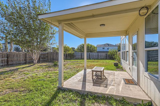105 Meadowlark LN, Kyle, TX 78640