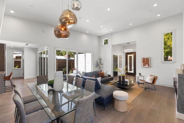 3080 South Court, Palo Alto, CA 94306