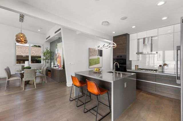 3080 South Court, Palo Alto, CA 94306