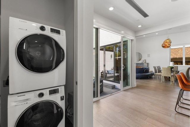 3080 South Court, Palo Alto, CA 94306