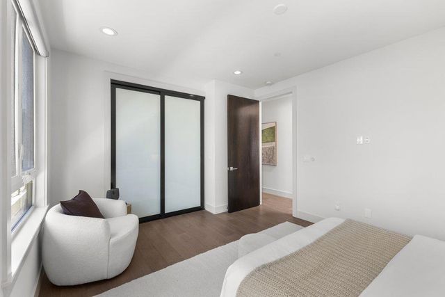3080 South Court, Palo Alto, CA 94306
