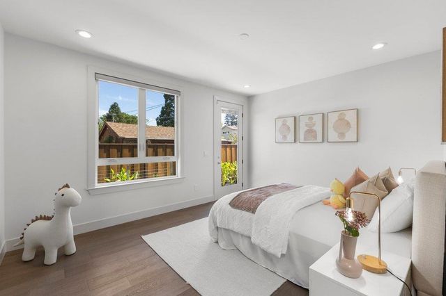 3080 South Court, Palo Alto, CA 94306