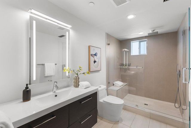 3080 South Court, Palo Alto, CA 94306