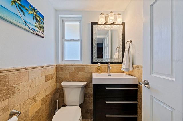 12592 N CAPRI CIRCLE 6, Treasure Island, FL 33706