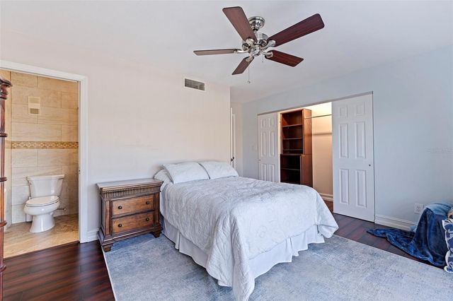 12592 N CAPRI CIRCLE 6, Treasure Island, FL 33706